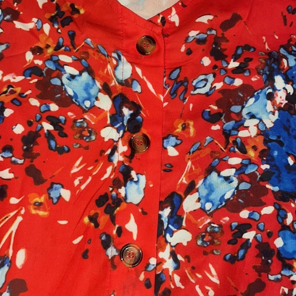 Button down blouse. Red/orange multi color button down blouse - Picture 2 of 3